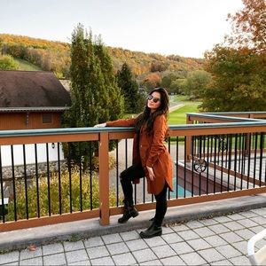 Meet your Posher, Emily